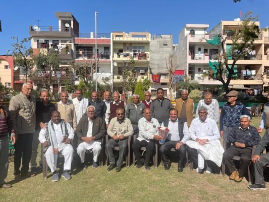 OP Sihag Celebrates Birthday with Members of Senior Citizens Forum in Panchkula